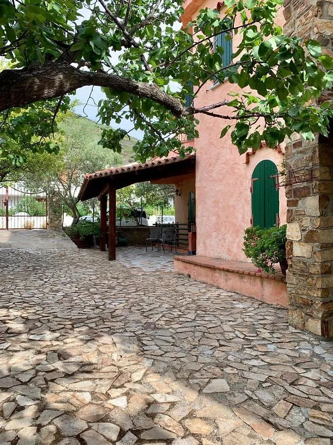 Villa Le Ginestre La Caletta 0*,